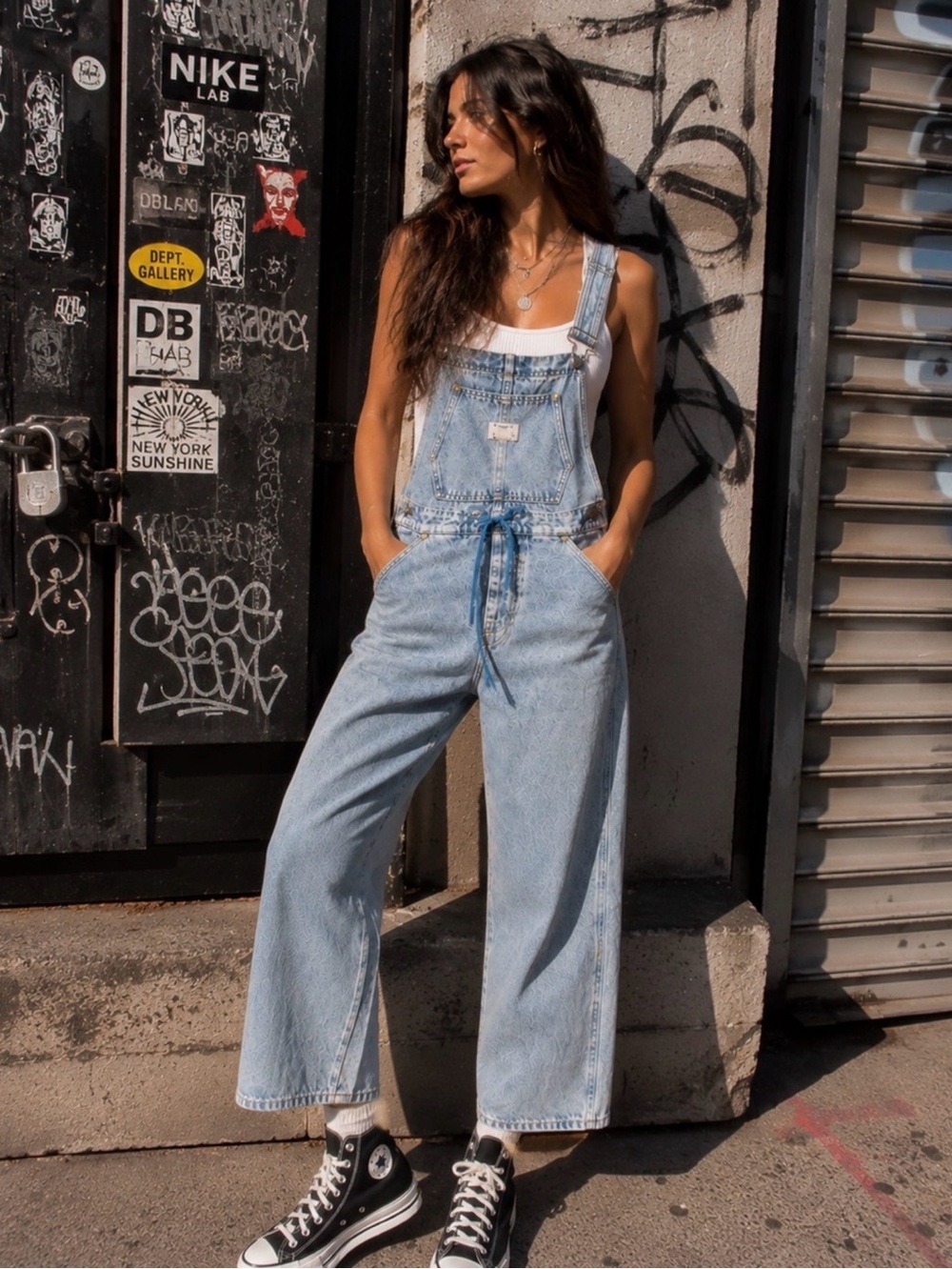 Levi’s Apron Front Tie Wide Leg Light Wash Denim Overalls Women’s XS